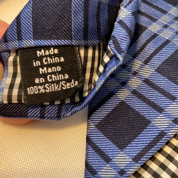 2 Ben Sherman slim ties. - Picture 9 of 10